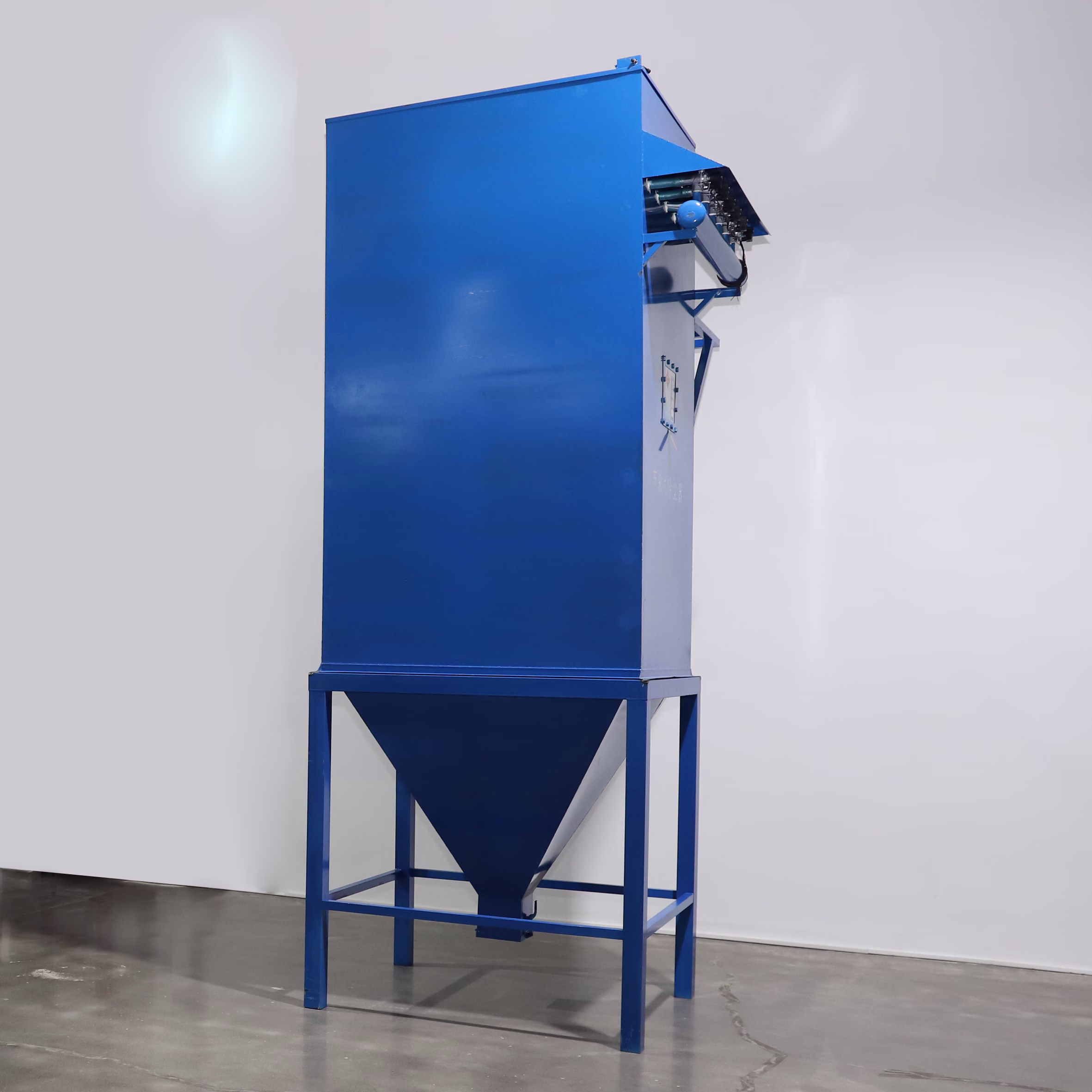 Lead powder collection system collects the bullets lead powder and clean the indoor range air.